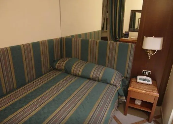 Raeli Hotel Siracusa Roma
