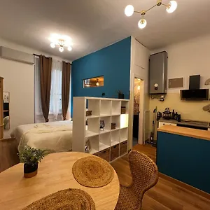  Apartamento Regina Ai Navigli - Sky Tv, Wifi And Breakfast Box Italia