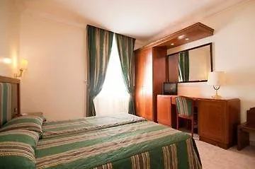 רומא Raeli Hotel Siracusa