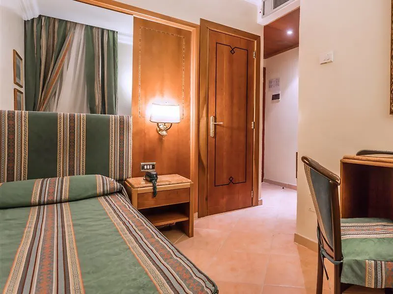 רומא Raeli Hotel Siracusa