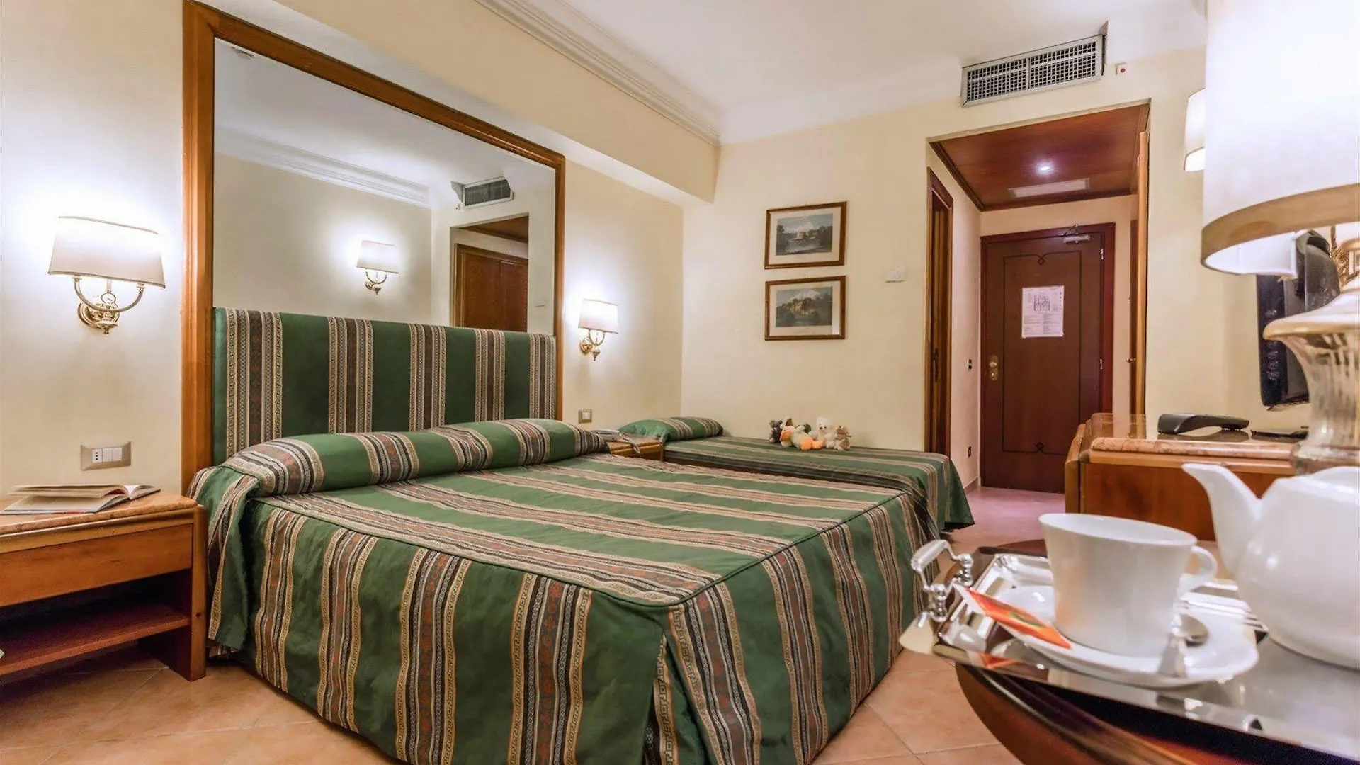 רומא Raeli Hotel Siracusa